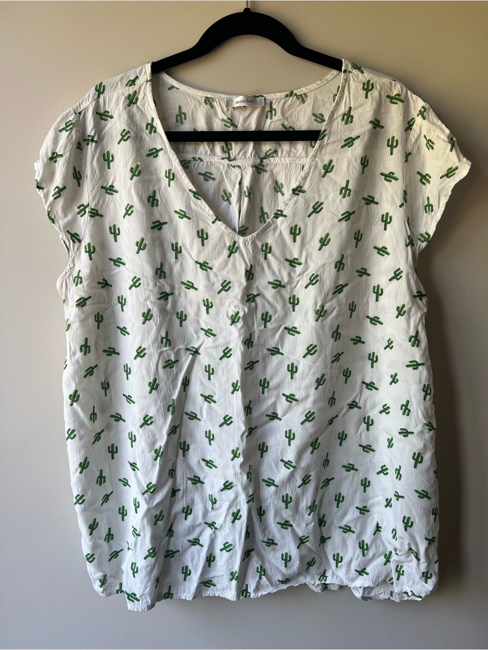 Mandee 100% rayon Plus Size V-Neck Cactus Print Top size 2X - Picture 2 of 8